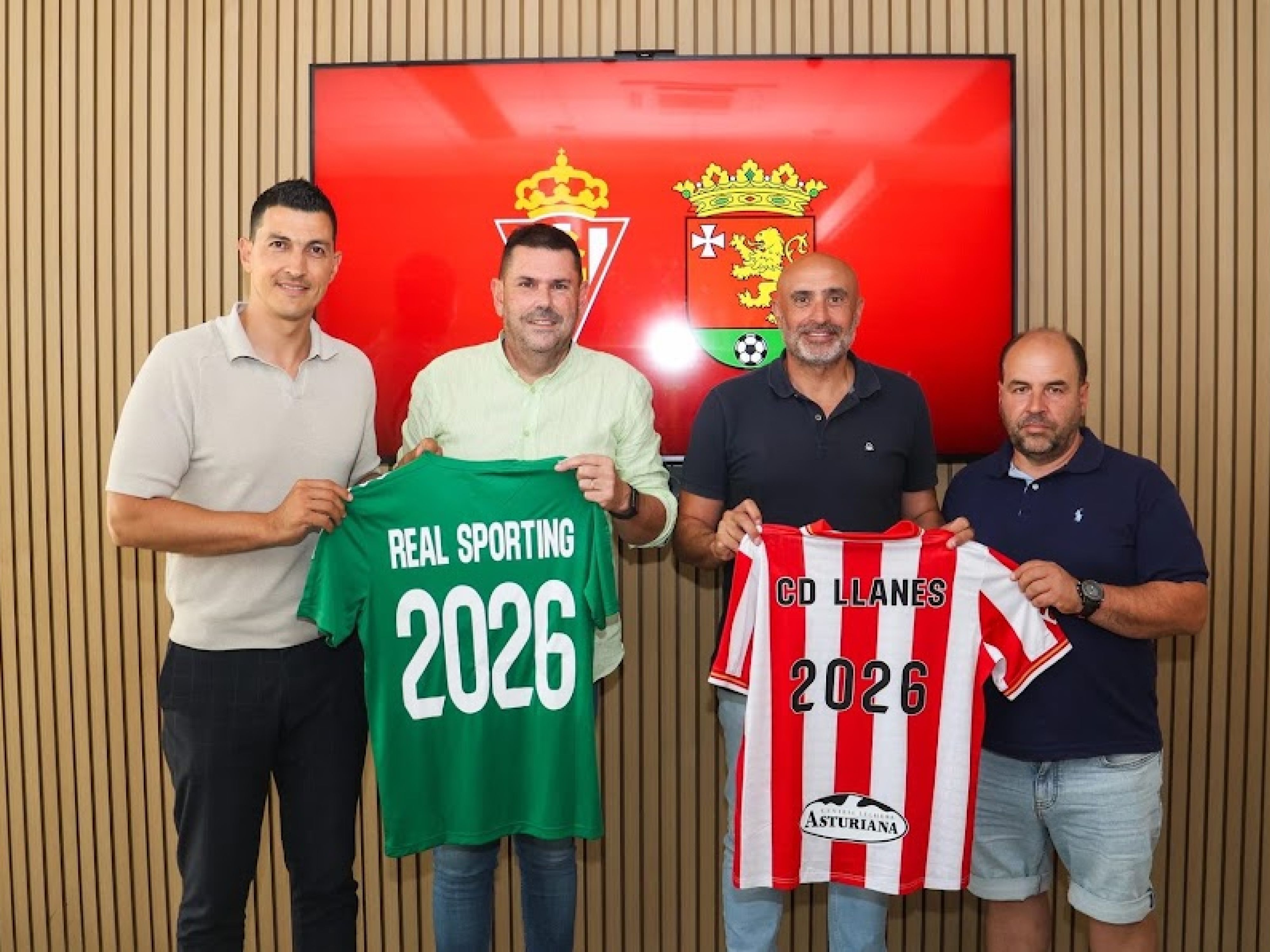 Acuerdo de colaboración entre el Sporting y el Llanes