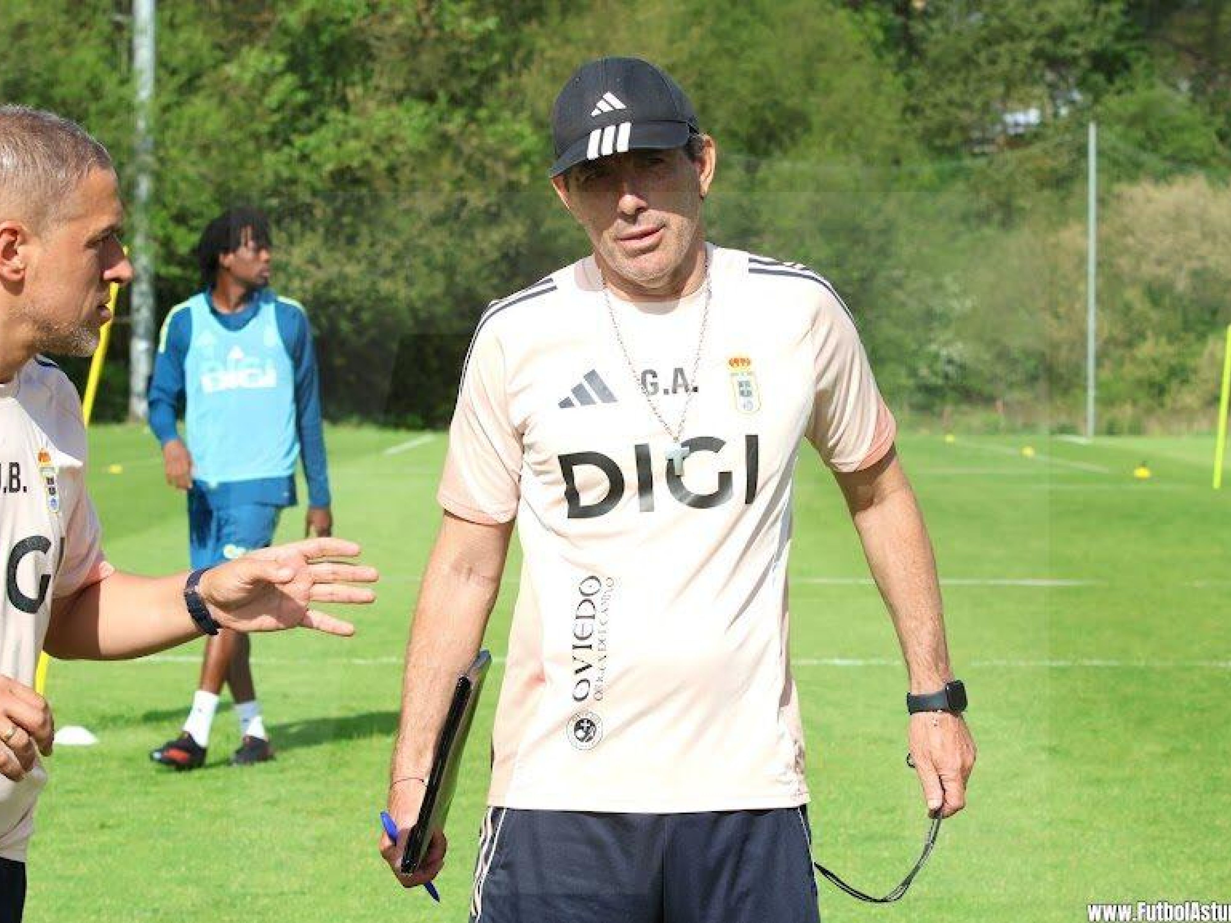 El Oviedo cierra en Mallorca su peor temporada en Primera